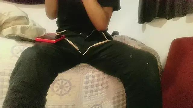 Iamferaleo — Big Uncut CUMSHOW!