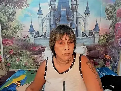 indianroxy on StripChat 