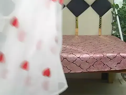 Its-ishikaa on StripChat