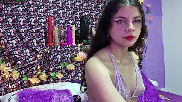 Ivanna_Bruner on StripChat