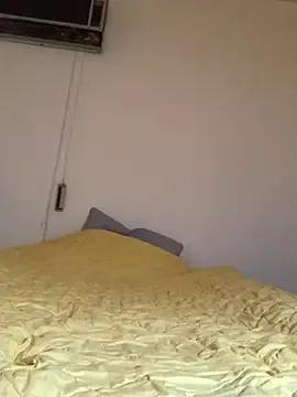 juliaoneandonly on StripChat