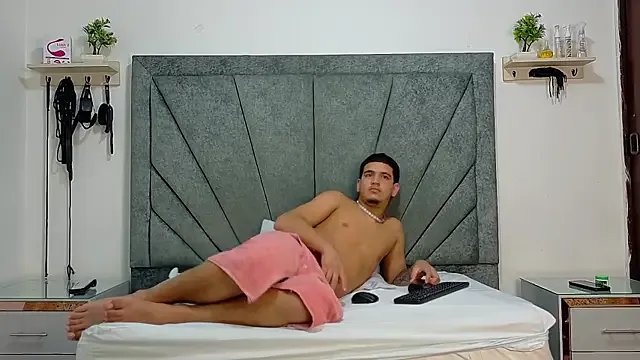 KamilaAndJavier on StripChat