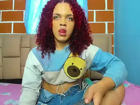 KarineWine on StripChat