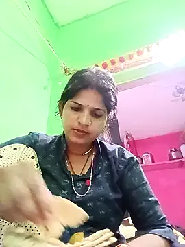 Karishma_cute on StripChat
