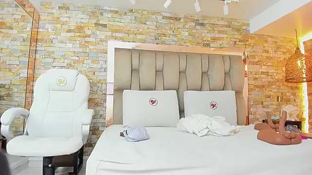 karla_dunn on StripChat