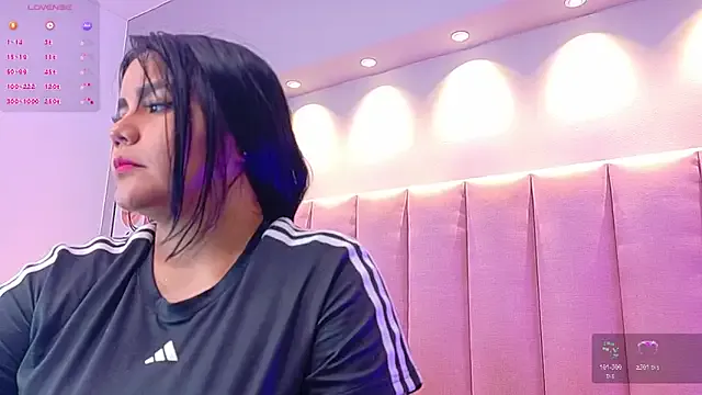 KeilyRoss — Boobs bouncing out  