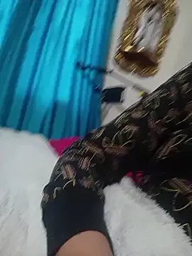 kelly_squirting on StripChat 