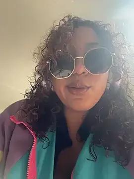 lauraltt — rub my pussy and lush control