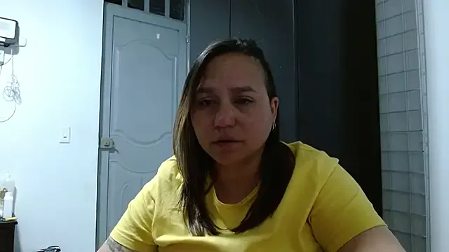 LauraReeves on StripChat