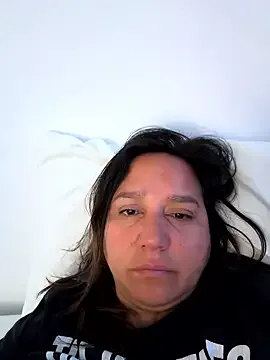 LauraReeves on StripChat