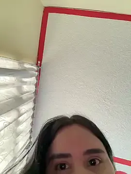 laure_torres on StripChat