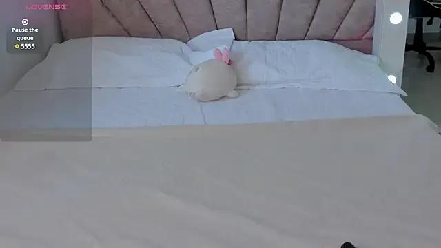 leahaltomm — Tease you with my tits