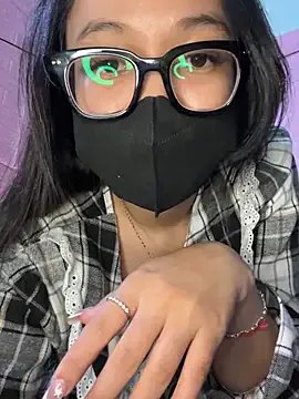 Leeeiuu — Freechat on StripChat