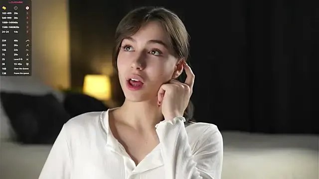 LettySlovacek on StripChat 