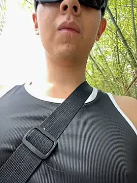 Liam_Moss on StripChat