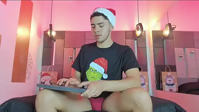 LiamNovak on StripChat