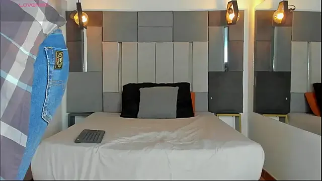 LiamNovak on StripChat