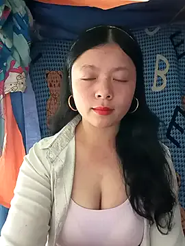 lisa-bae00 on StripChat