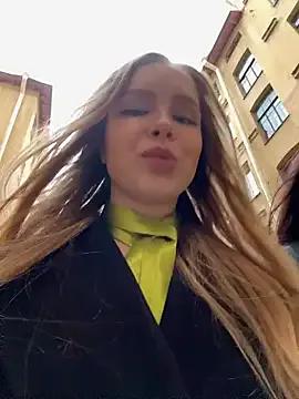 Liza_risky on StripChat