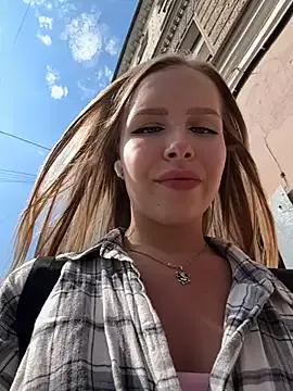 Liza_risky on StripChat