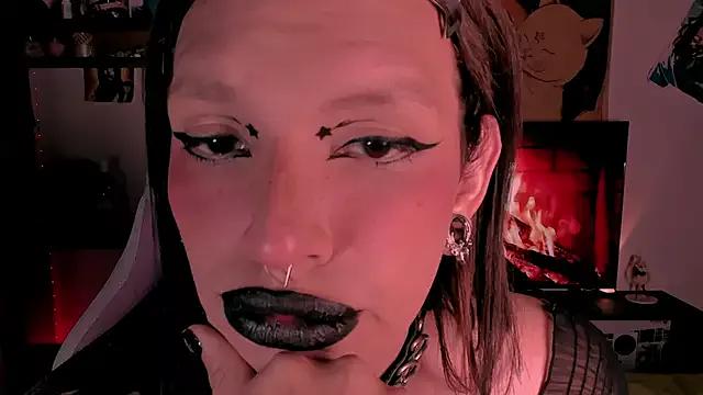 Loona_s on StripChat 