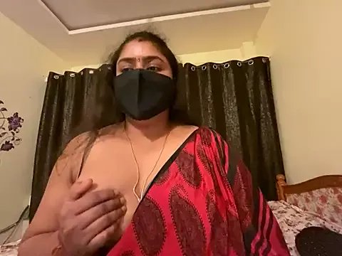 LouleyRanii on StripChat 