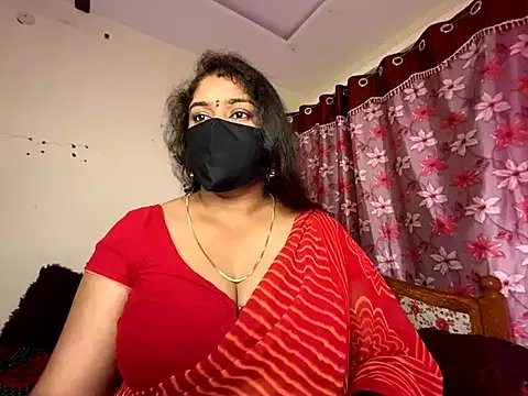 LouleyRanii on StripChat 