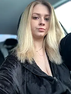 Love_Bri on StripChat