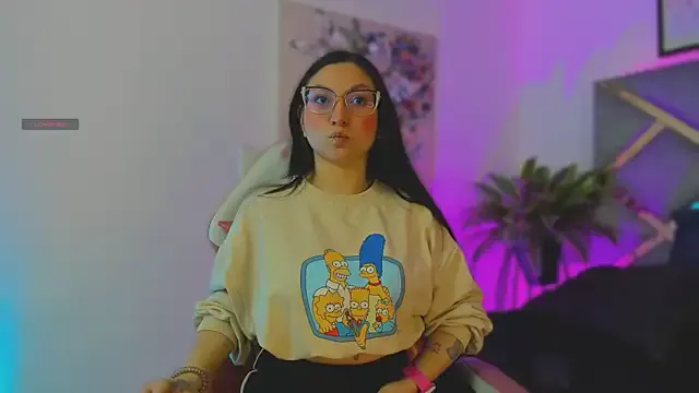 lucy_neil on StripChat