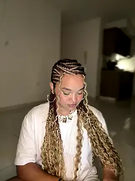 Lucy_wilson5 on StripChat