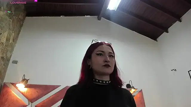 madame_ibby on StripChat 