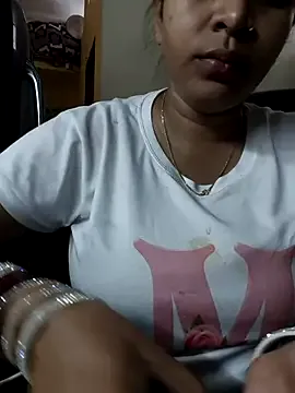 Madhavi_mishra on StripChat