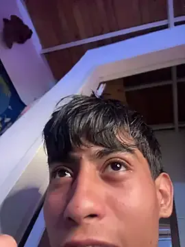 Mauuu18 on StripChat