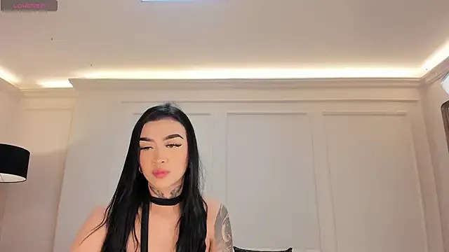 MeganCross1 on StripChat