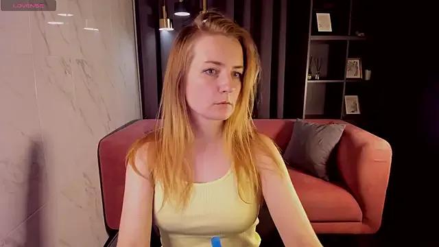 MeggySun on StripChat 