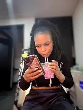 Melany_Williams — Naked show