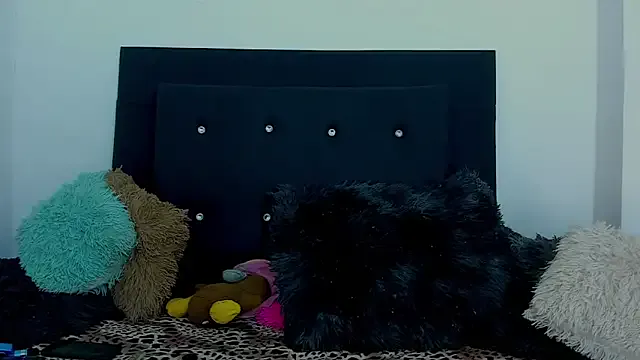 Meli_Galindo on StripChat