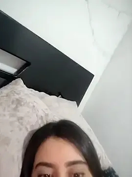 mialorents on StripChat