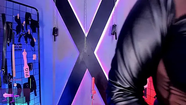 MissAlix_Mia_bdsm on StripChat 