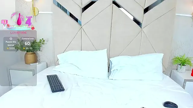 NathalieRoss1 on StripChat