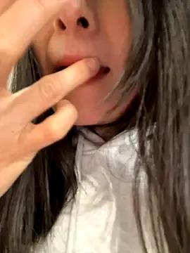 Ninazhang on StripChat 