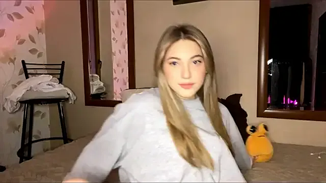 OrethaEredia — Oil on my beautiful tits50 tk = more oil