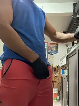 Paul22cm- — suck my balls