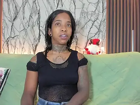 Pauline_Fox on StripChat