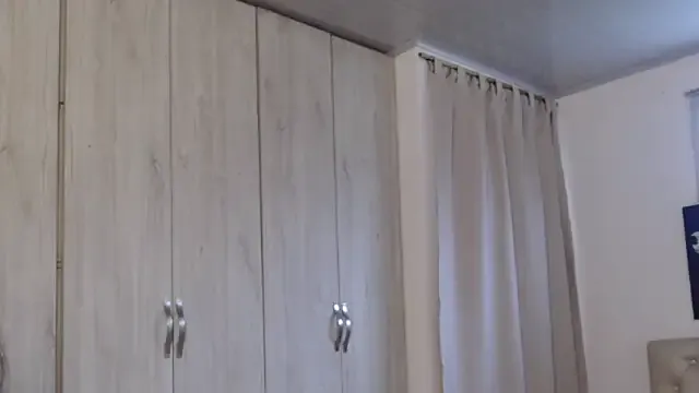 pinky_f00x on StripChat