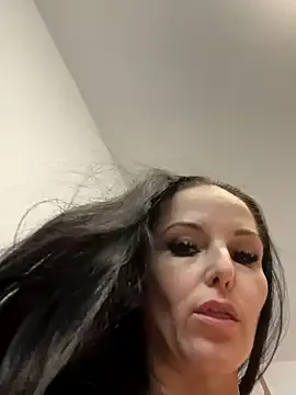 Playful_Amanda on StripChat