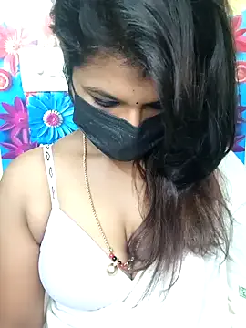 Premalatha_28 on StripChat