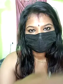Premalatha_28 on StripChat