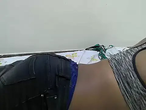 prettybeee on StripChat