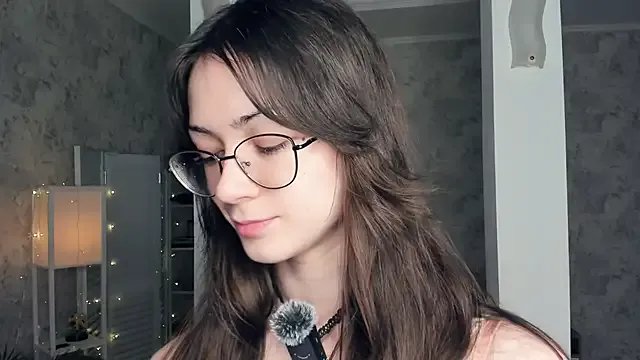 ReneeLippeatt on StripChat 